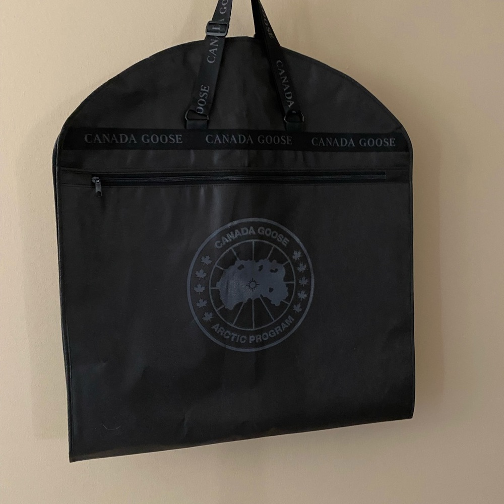 Canada Goose Garment Bag - Picture 7 of 11
